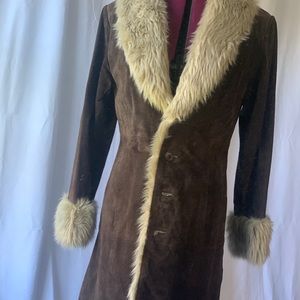 AMAZING Faux Fur Collar Coat